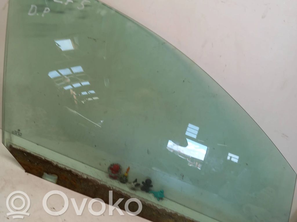 Volkswagen Golf V Front door window glass four-door 