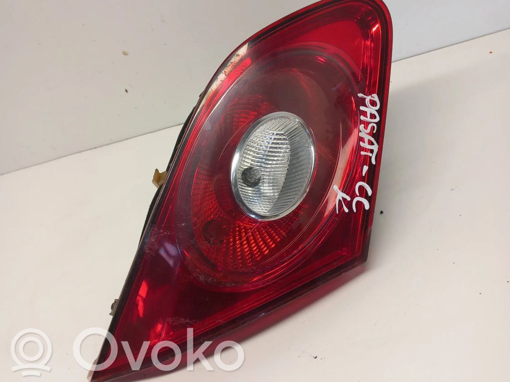 Volkswagen PASSAT CC Lampy tylnej klapy bagażnika 