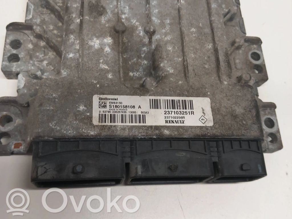 Renault Megane III Engine control unit/module 