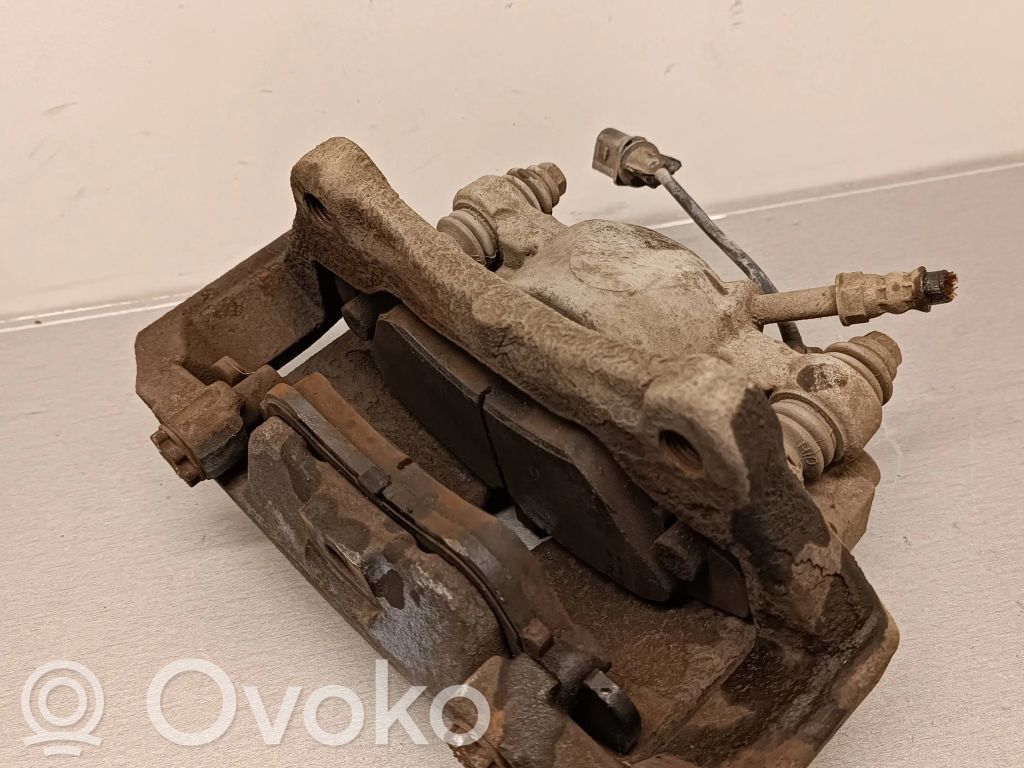Audi A6 S6 C7 4G Zacisk hamulcowy przedni 