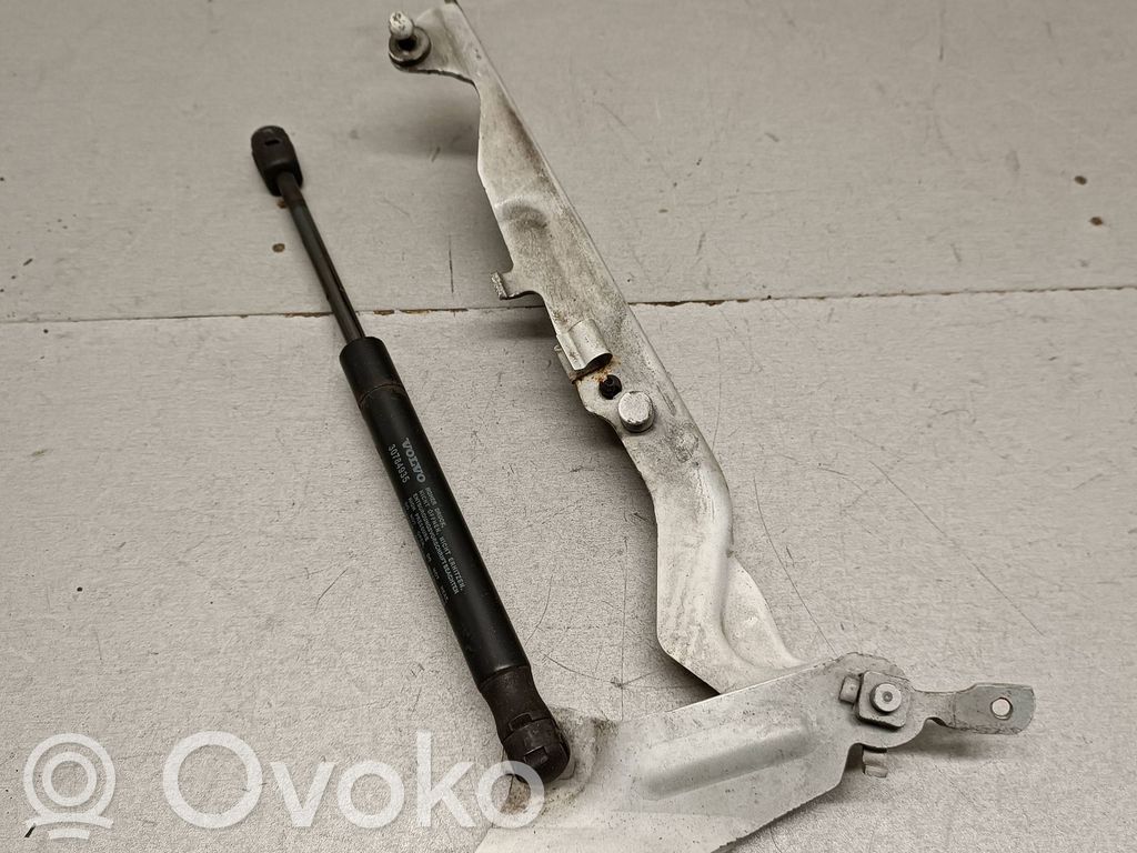 Volvo XC60 Engine bonnet/hood hinges 