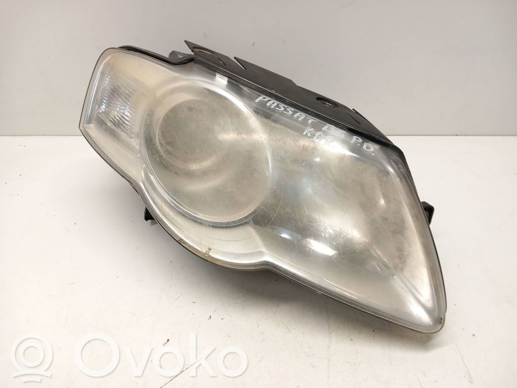 Volkswagen PASSAT B6 Lampa przednia 