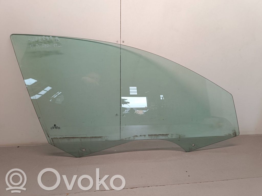Skoda Superb B6 (3T) Front door window glass four-door 