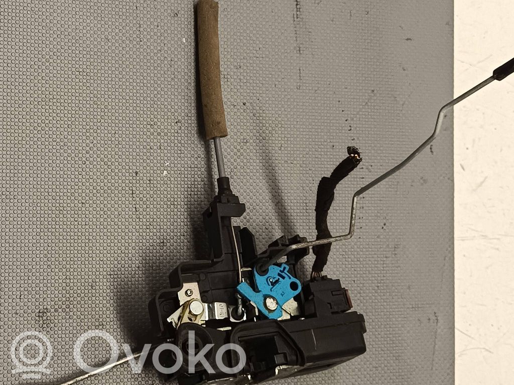 Opel Antara Takaoven lukko 