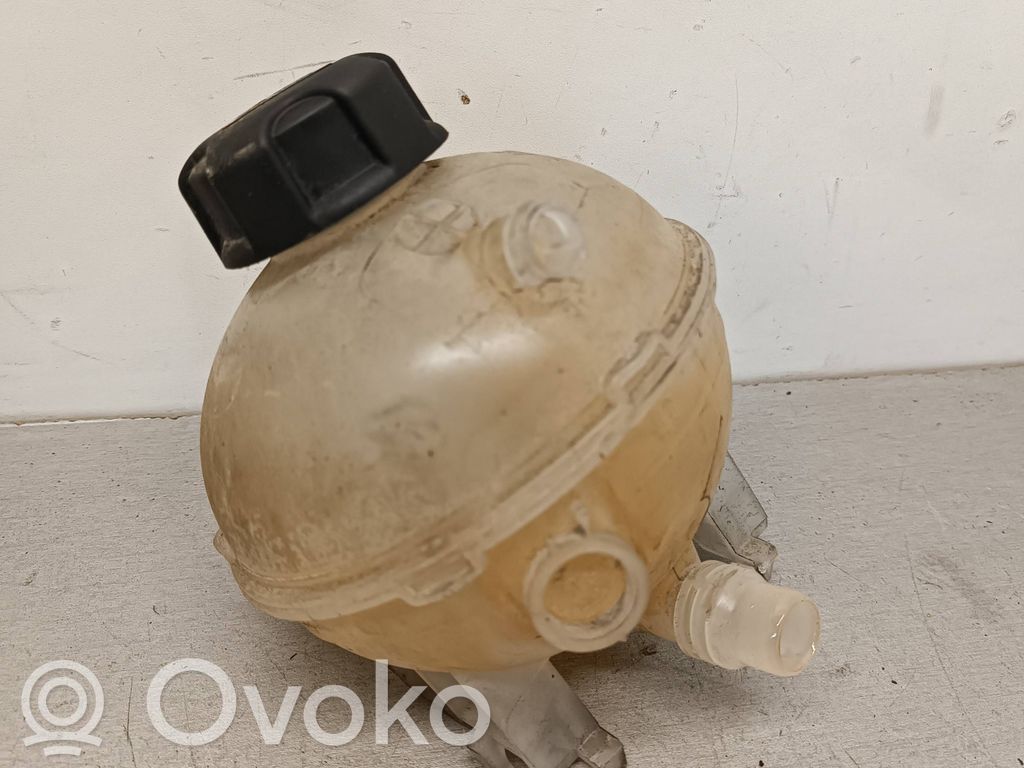 Citroen C4 Grand Picasso Aušinimo skysčio išsiplėtimo bakelis 