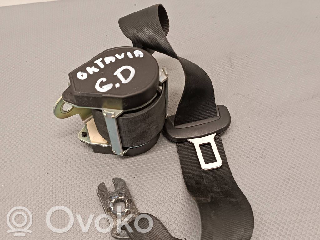 Skoda Octavia Mk3 (5E) Cinturón trasero 