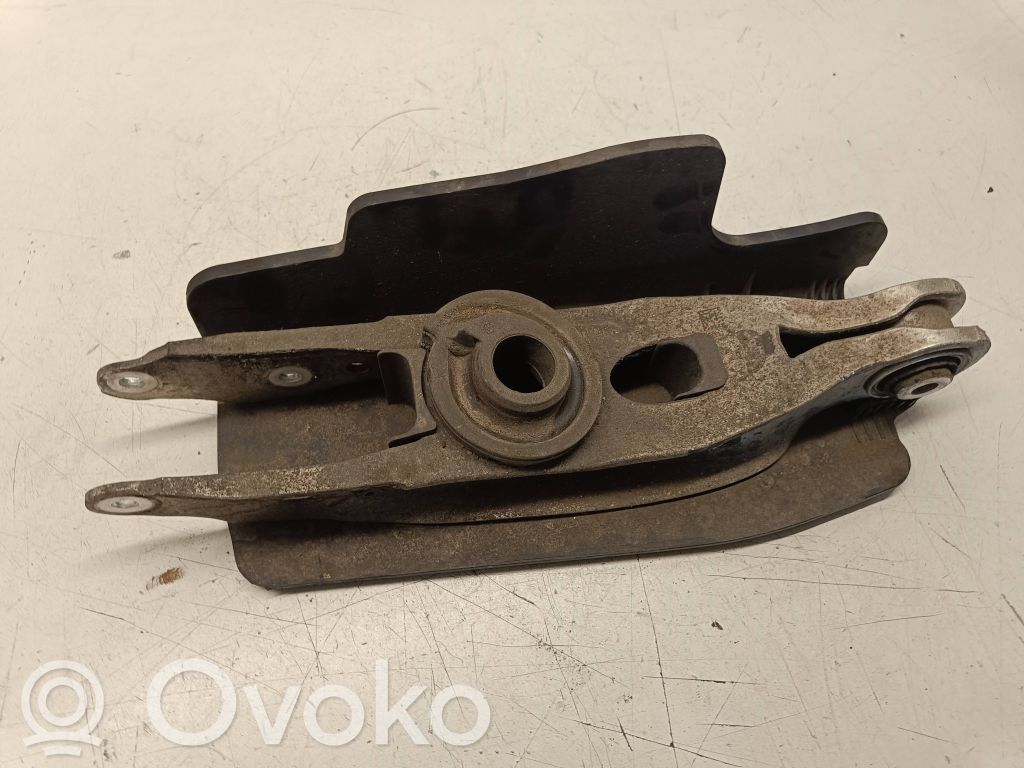 Audi A5 Triangle bras de suspension supérieur arrière 