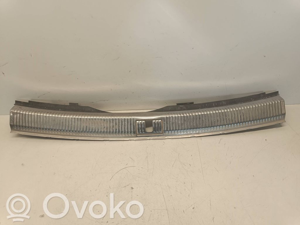 Osłona pasa bagażnika   4G9864483