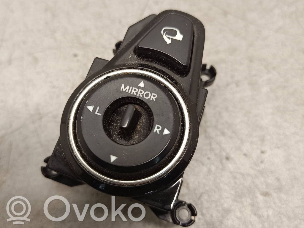 Hyundai i40 Wing mirror switch 