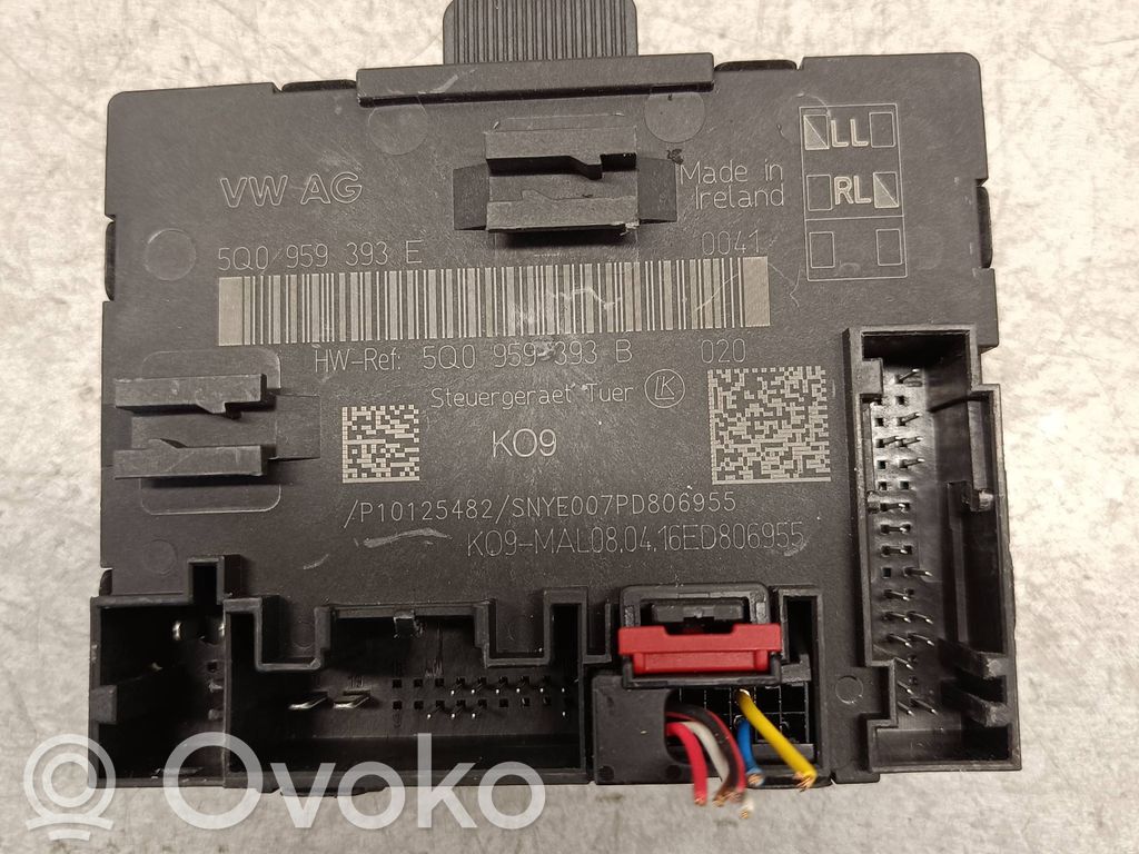 Volkswagen Touran III Door control unit/module 