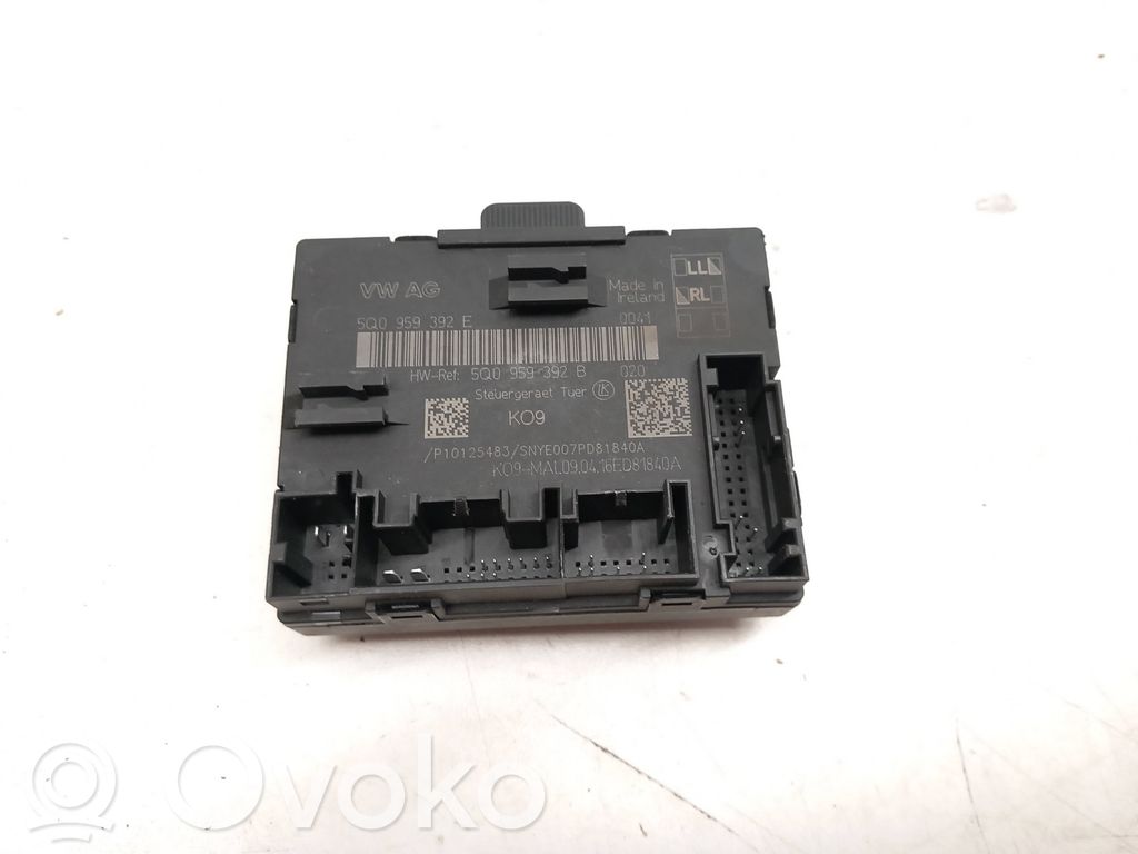 Volkswagen Touran III Door control unit/module 