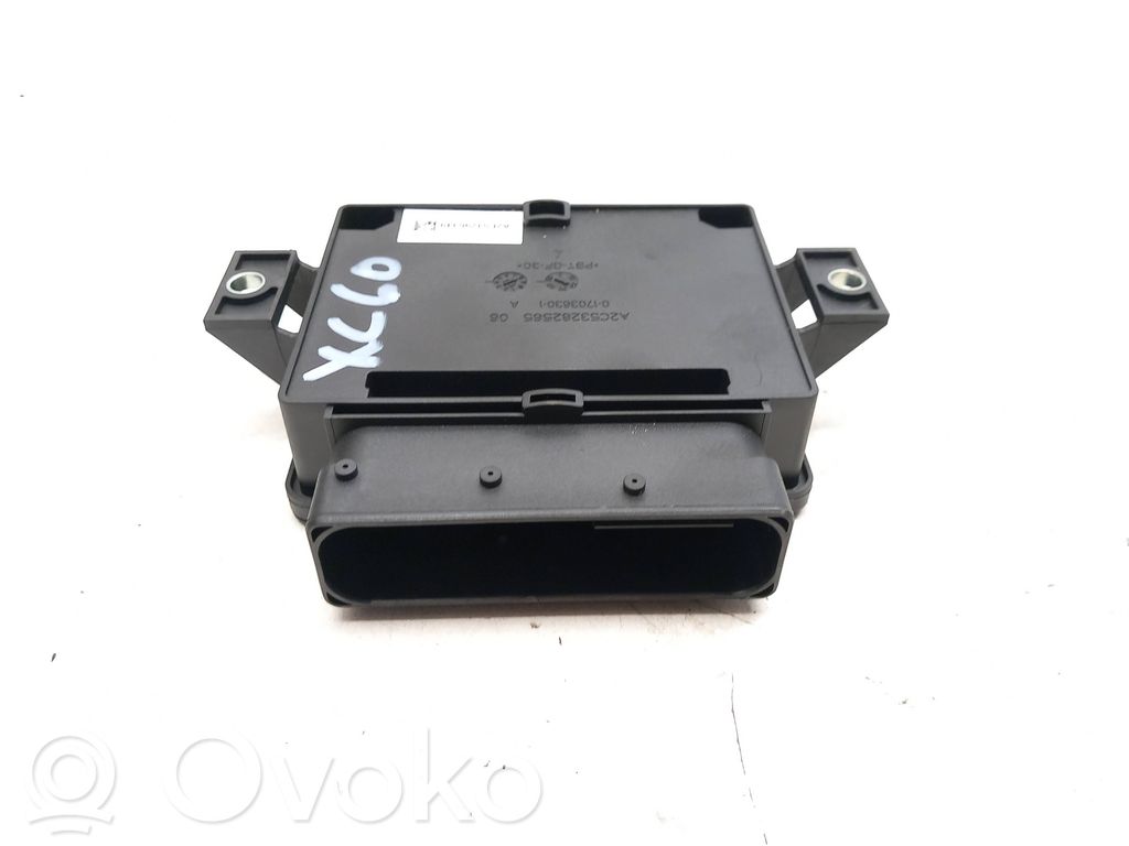 Volvo XC60 Hand brake control module 