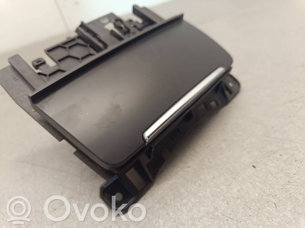 Audi A5 Sportback 8TA Ashtray (front) 