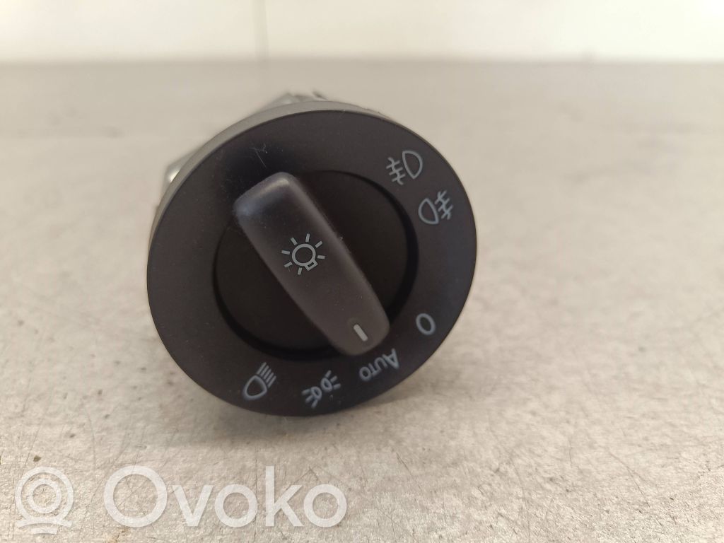 Volkswagen Tiguan Šviesų jungtukas 