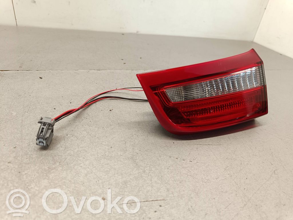 Volvo S60 Lampy tylnej klapy bagażnika 