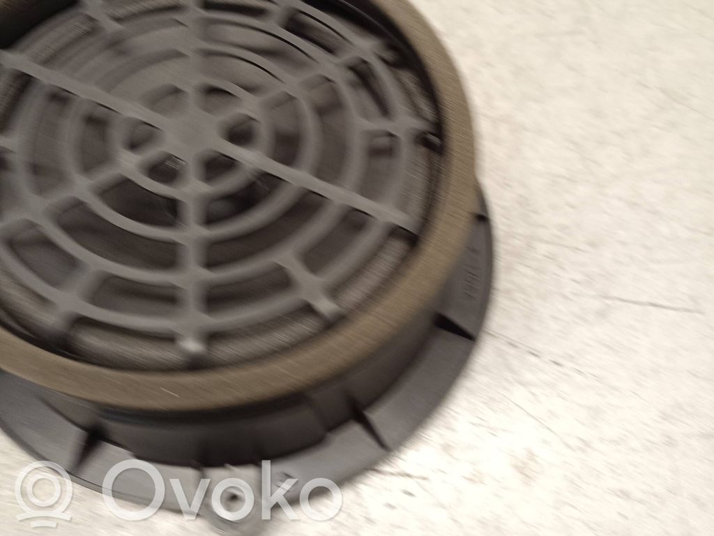 Audi A8 S8 D4 4H Takaoven kaiutin 