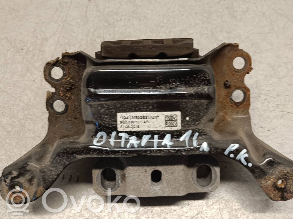 Skoda Octavia Mk3 (5E) Engine mount bracket 