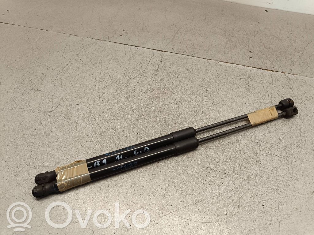 Audi A4 S4 B9 Amortyzator klapy tylnej bagażnika 