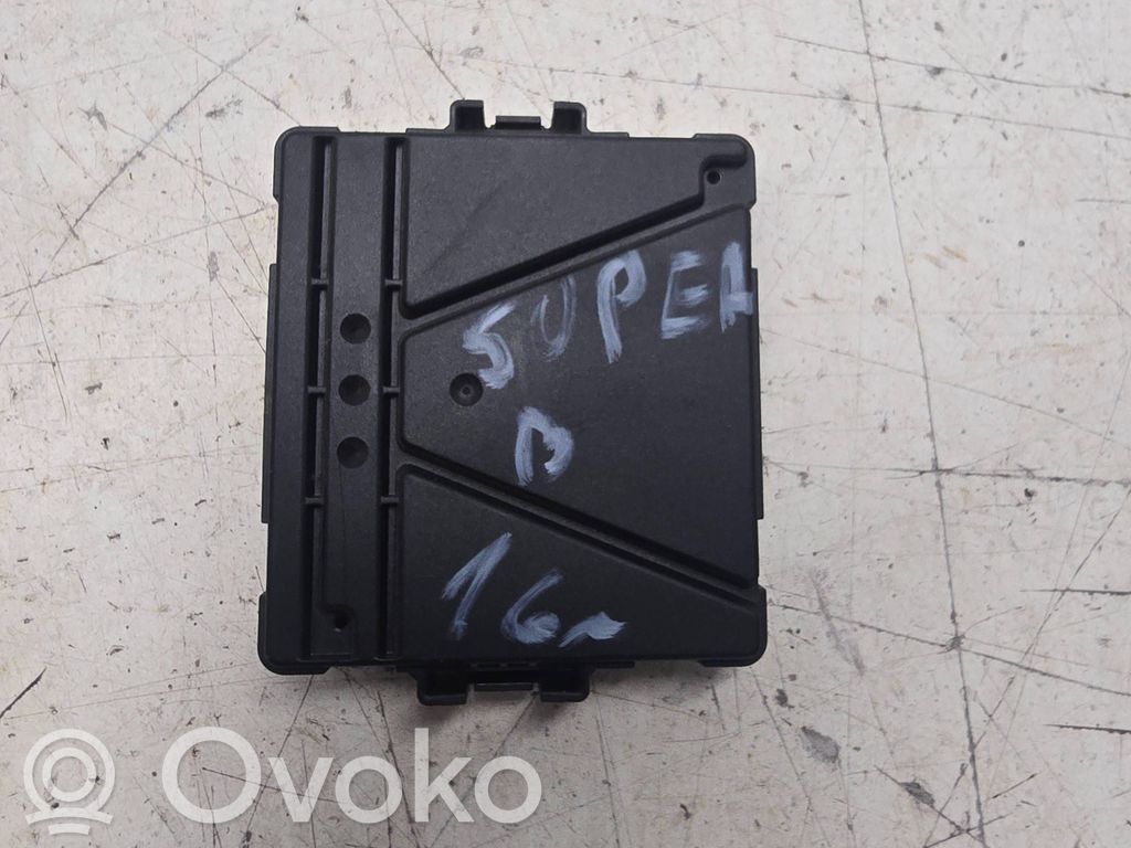 Skoda Superb B8 (3V) Módulo de control Gateway 