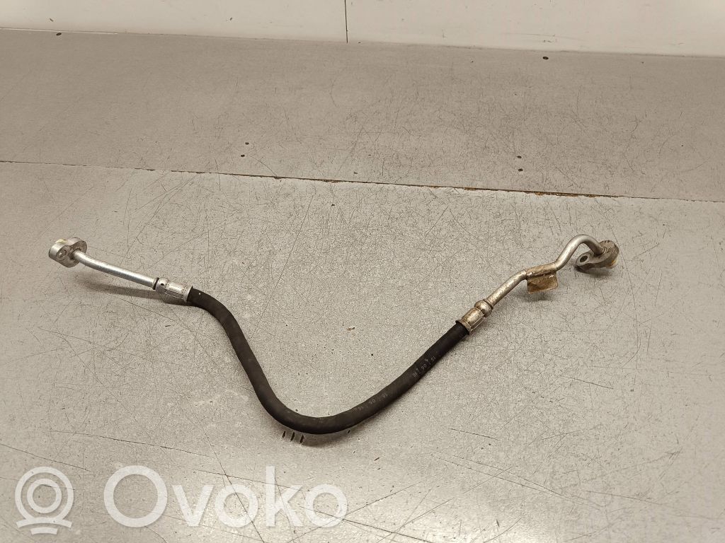 Volvo S90, V90 Ilmastointilaitteen putki (A/C) 