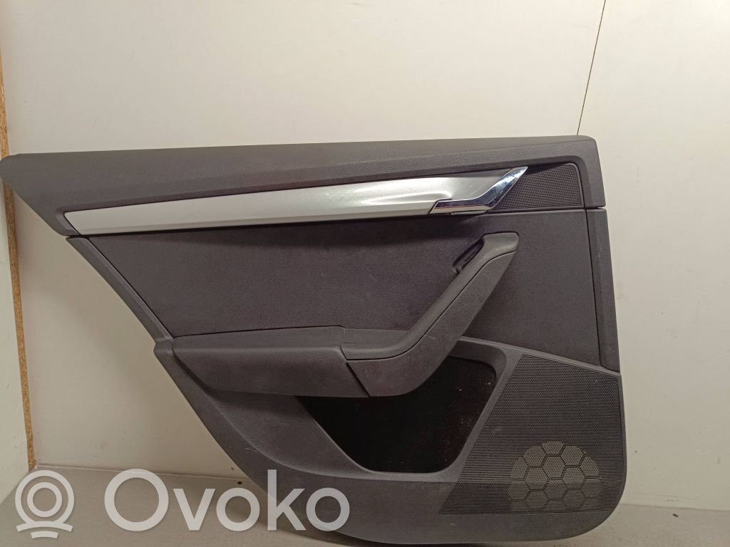 Skoda Octavia Mk3 (5E) Rivestimento del pannello della portiera posteriore 
