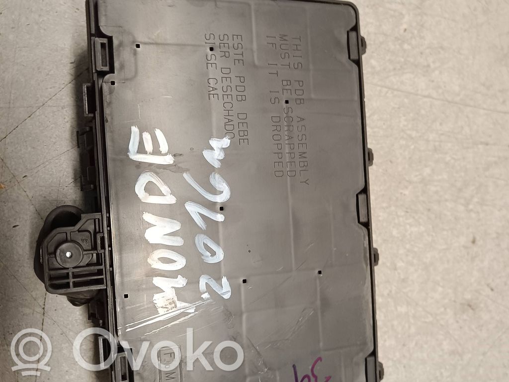 Ford Mondeo MK V Ramka / Moduł bezpieczników 