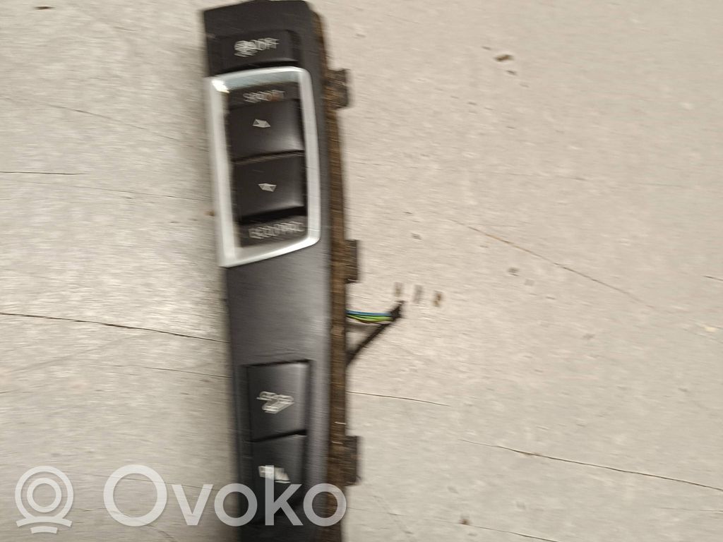Przycisk / Włącznik czujnika parkowania PDC   1075520,9240293,SN120060831,1009025701