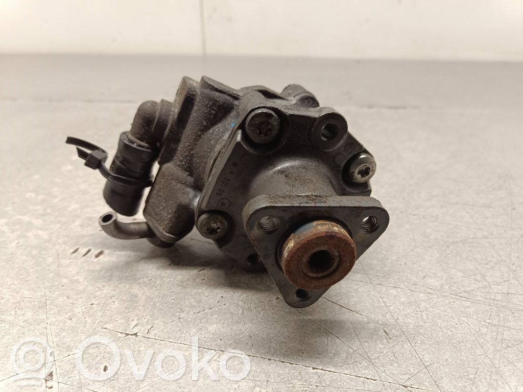 Audi A6 S6 C6 4F Ohjaustehostimen pumppu 