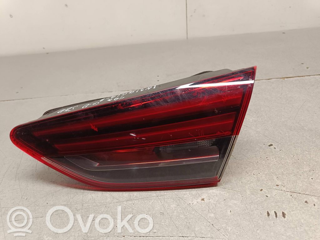 Opel Insignia B Lampy tylnej klapy bagażnika 
