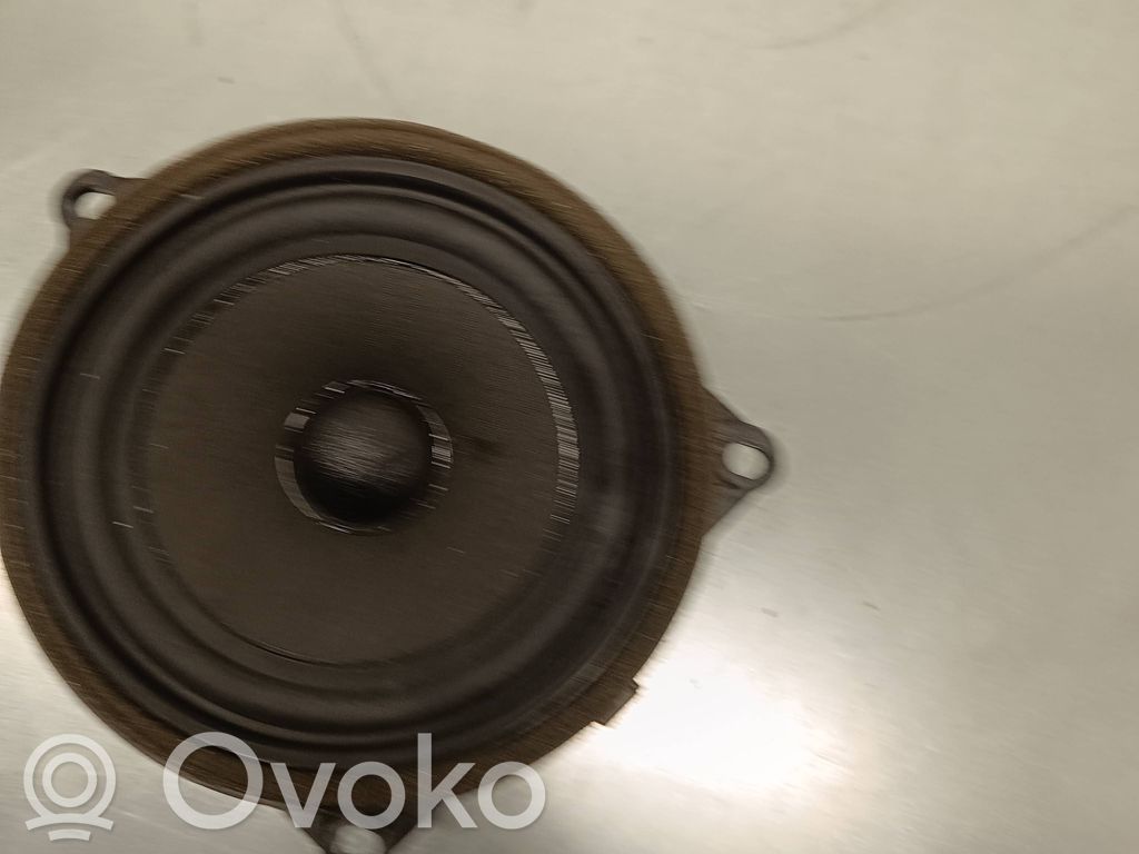 BMW 2 F45 Altavoz de la puerta trasera 