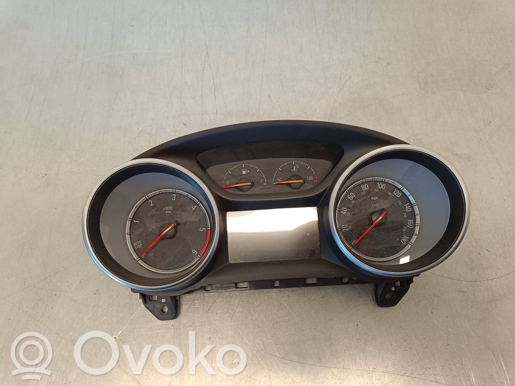 Opel Insignia B Speedometer (instrument cluster) 