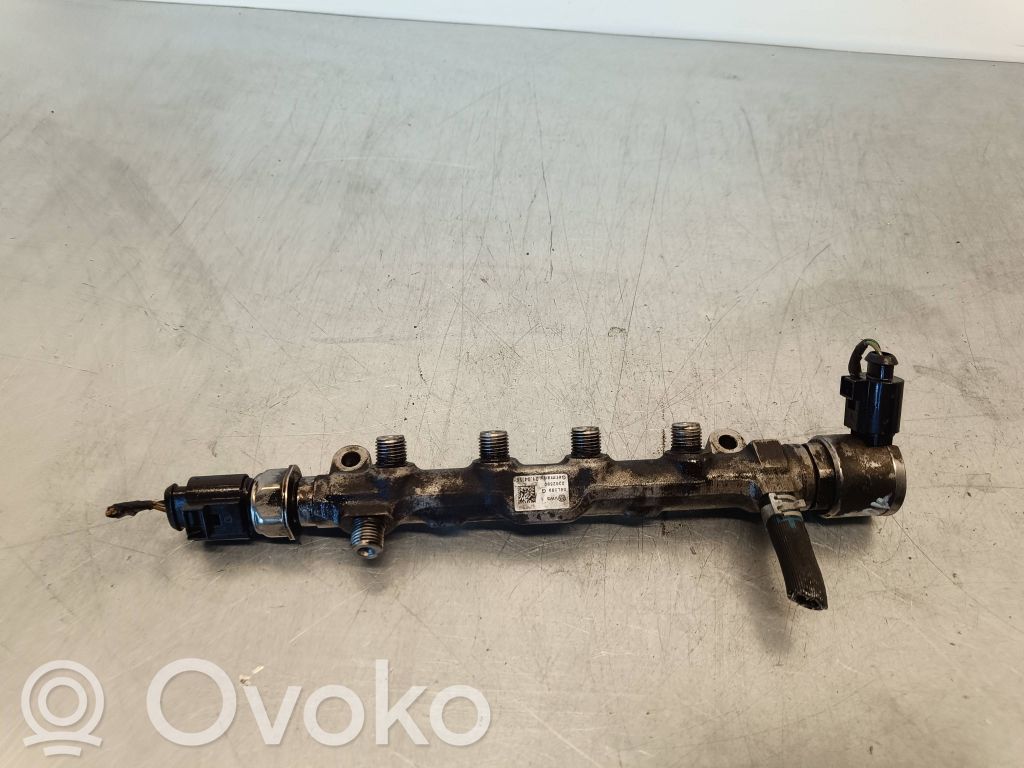 Volkswagen Touran III Rampă alimentare injectoare 