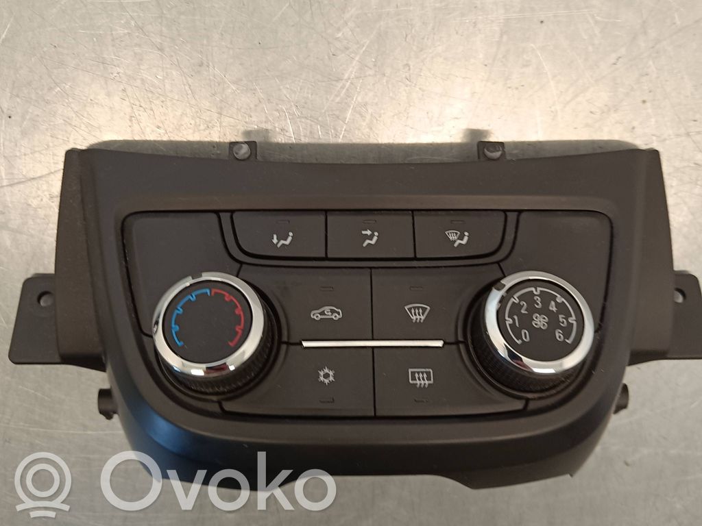 Opel Zafira C Climate control unit 