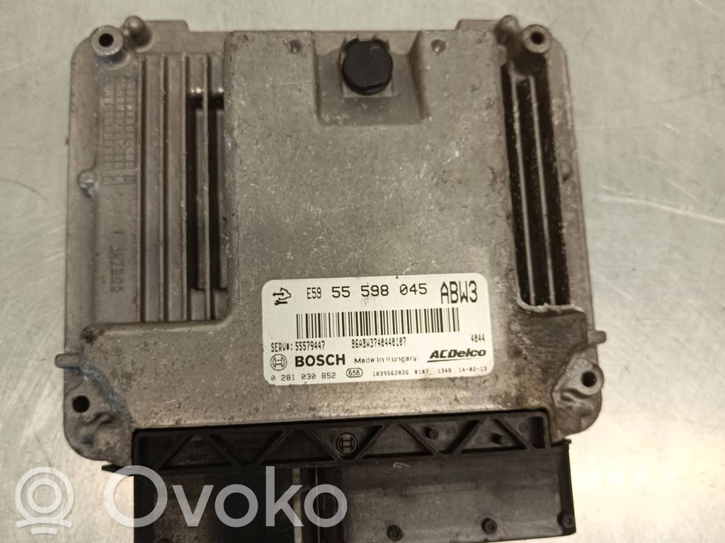 Opel Zafira C Engine control unit/module 
