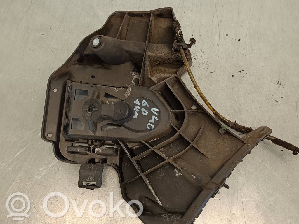 Volvo V40 Rear bumper mounting bracket 