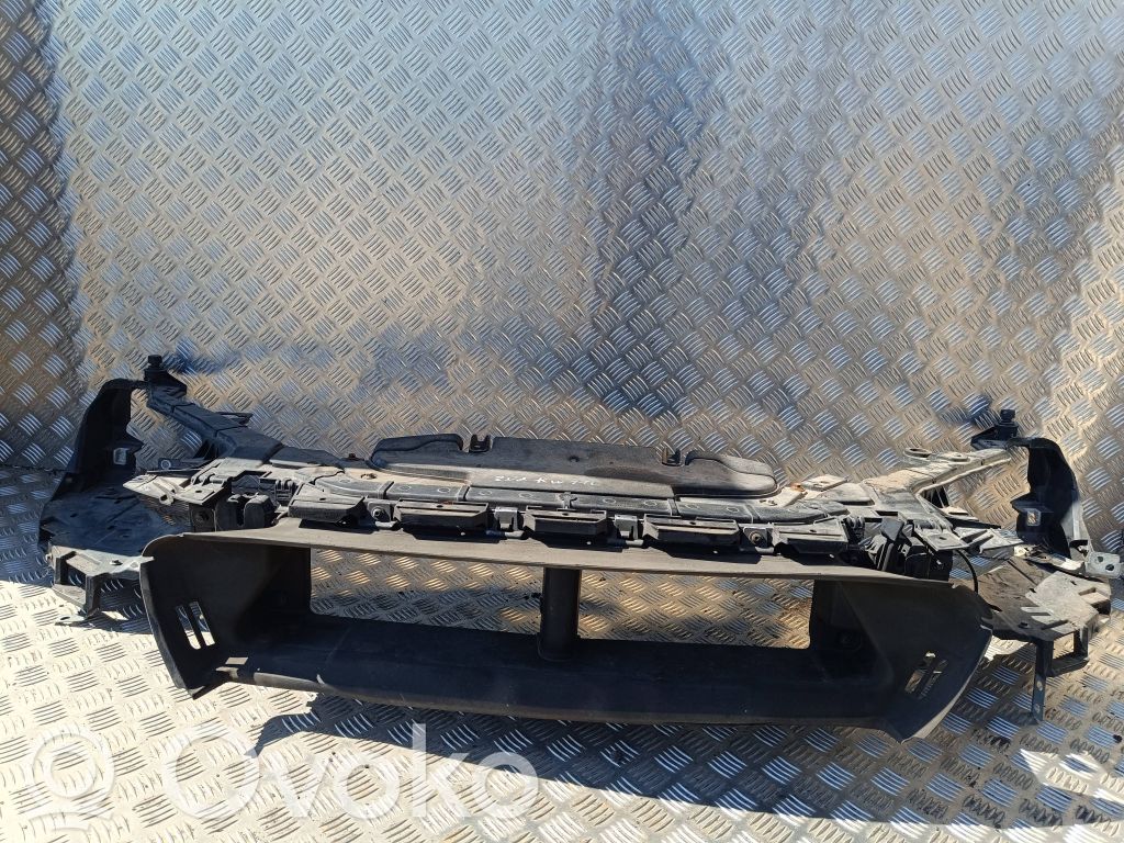 Volvo V40 Radiatoru panelis 