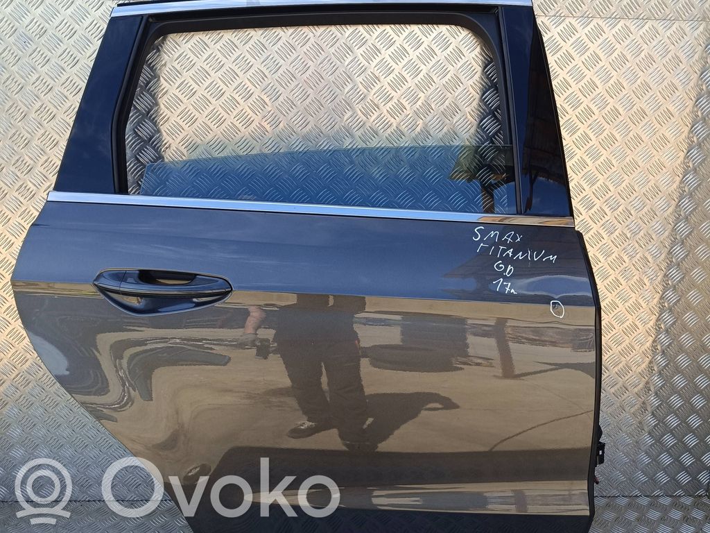 Rear door