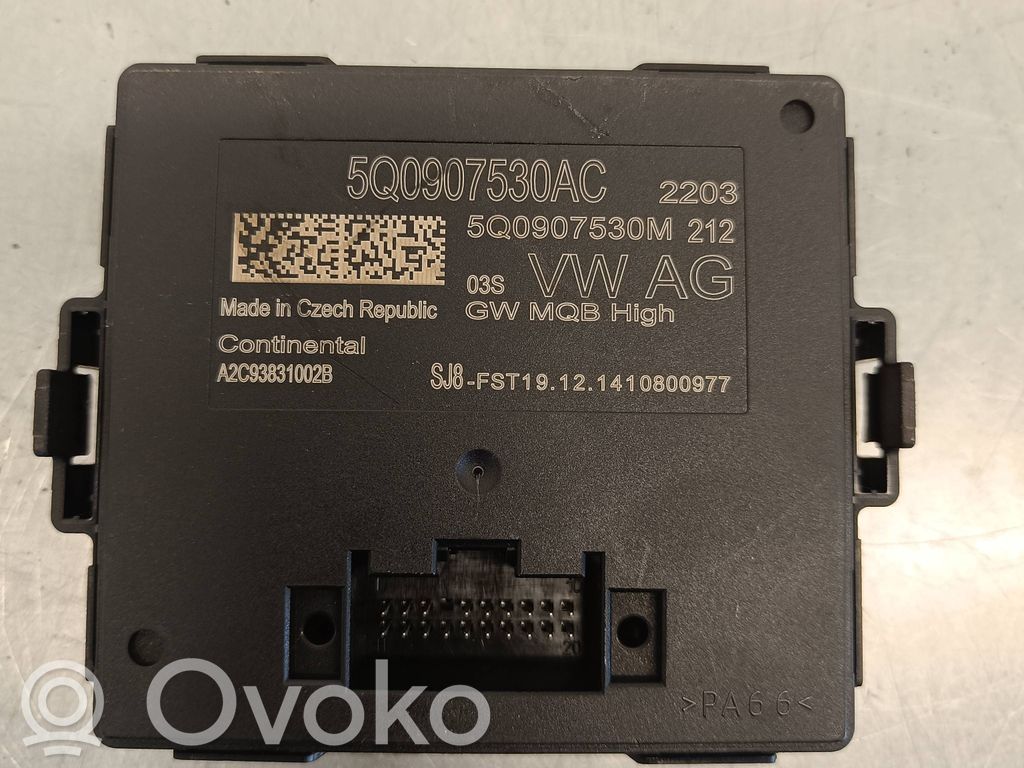 Volkswagen PASSAT B8 Gateway control module 