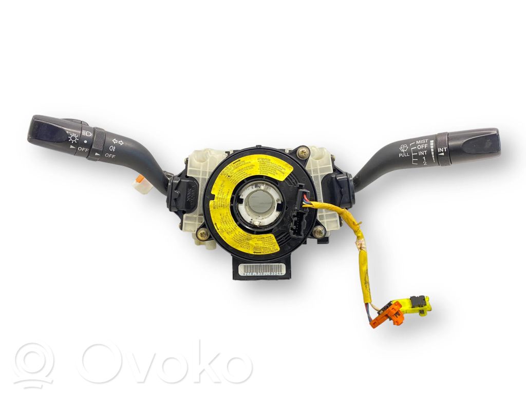 Комплект ручек   GJ6E17D255