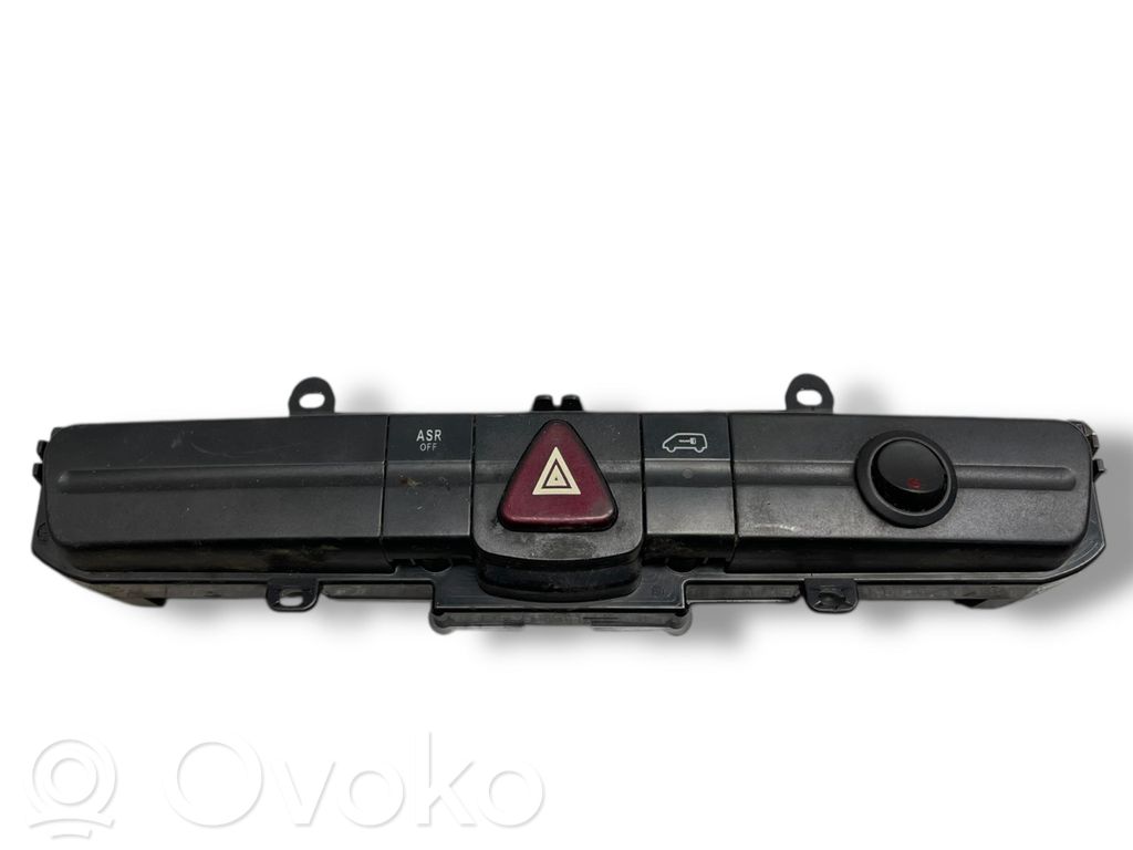 Volkswagen Crafter Botón interruptor de luz de peligro 