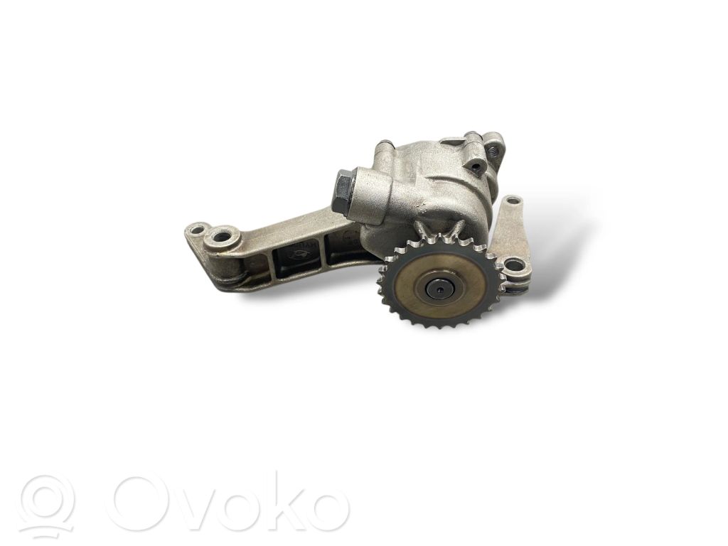 Eļļas sūknis   D4CB,K3266