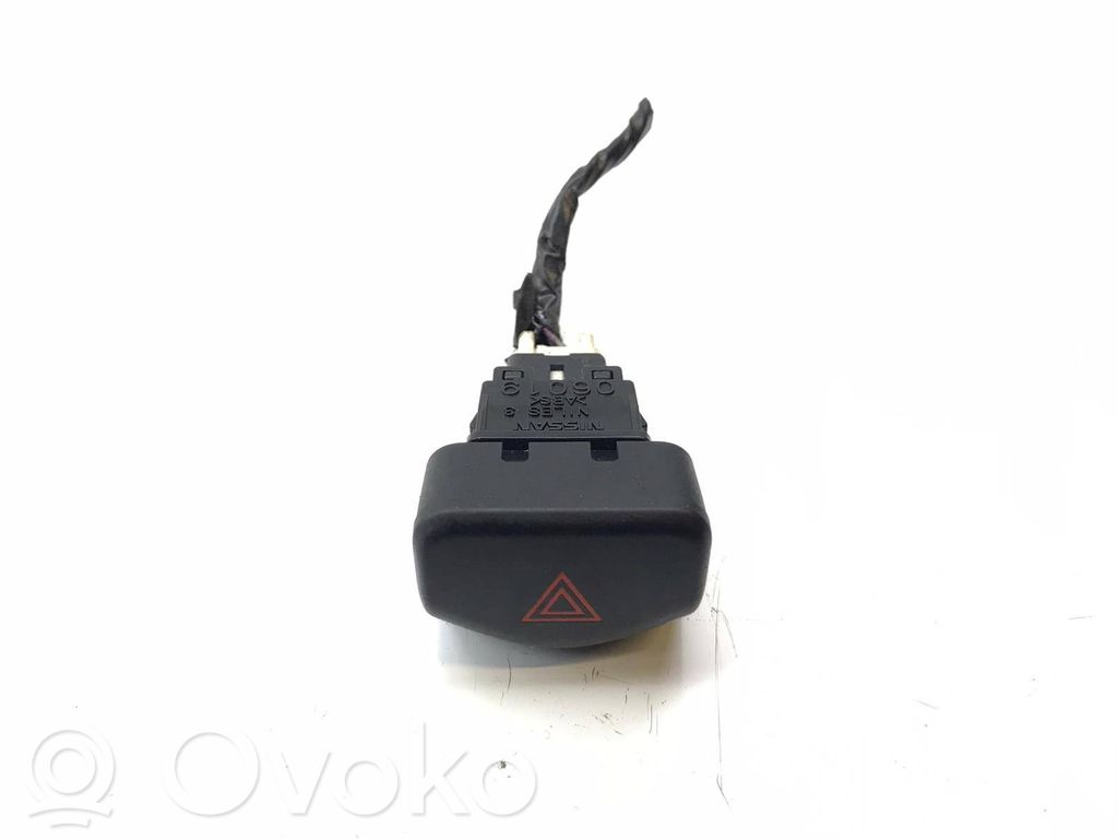 Hazard light switch   06019,K3375