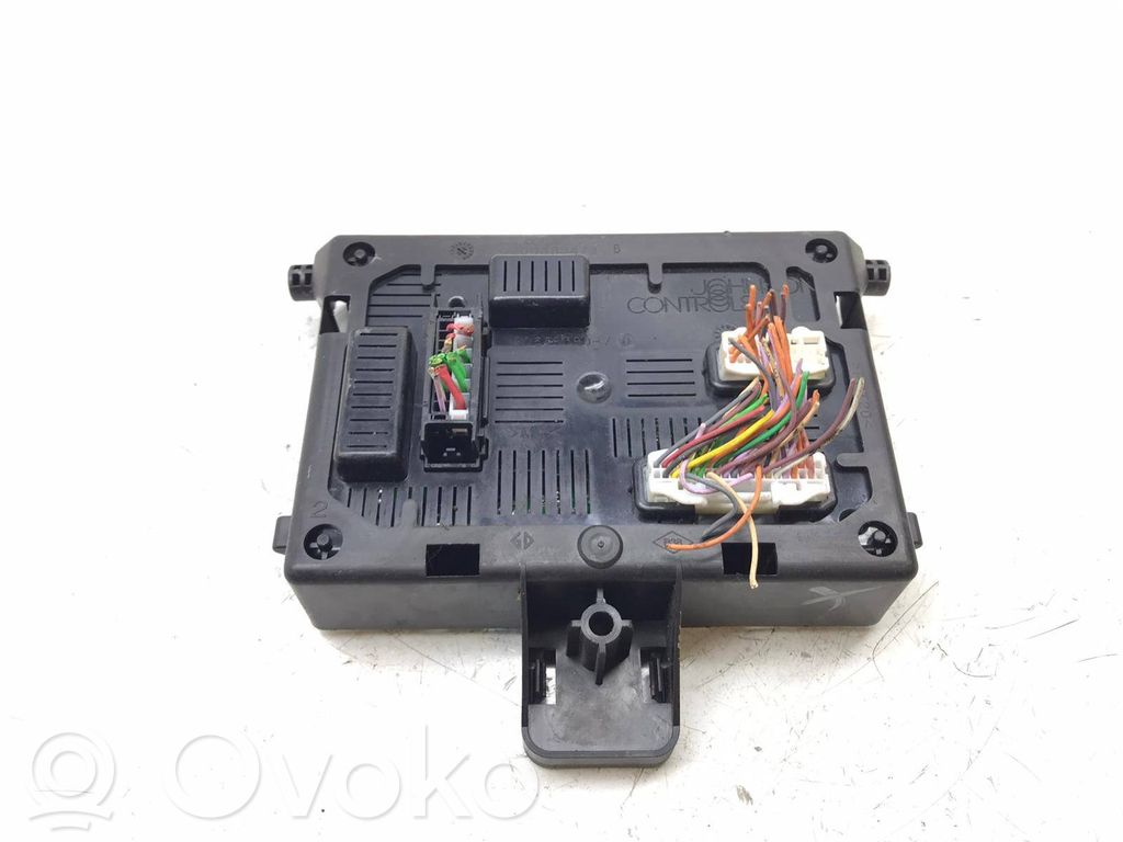 Renault Clio III Comfort/convenience module 
