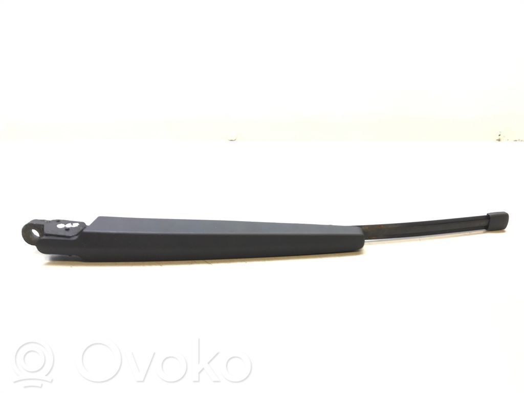 Brazo del limpiaparabrisas trasero   7118206