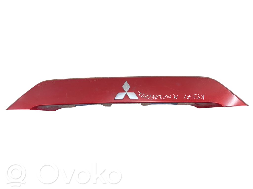 Mitsubishi Outlander Trunk door license plate light bar 
