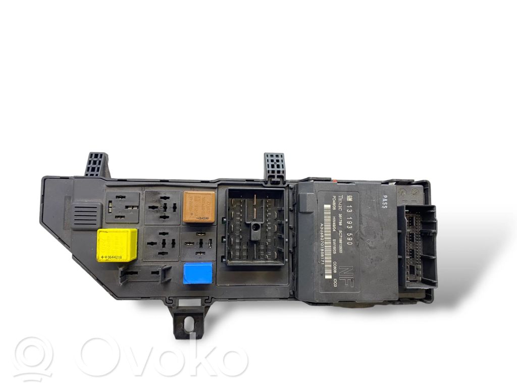 Opel Vectra C Juego de caja de fusibles 