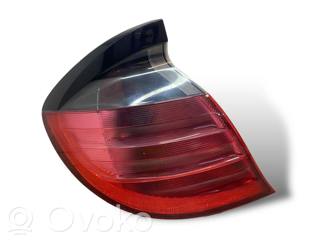 Mercedes-Benz C W203 Lampa tylna 