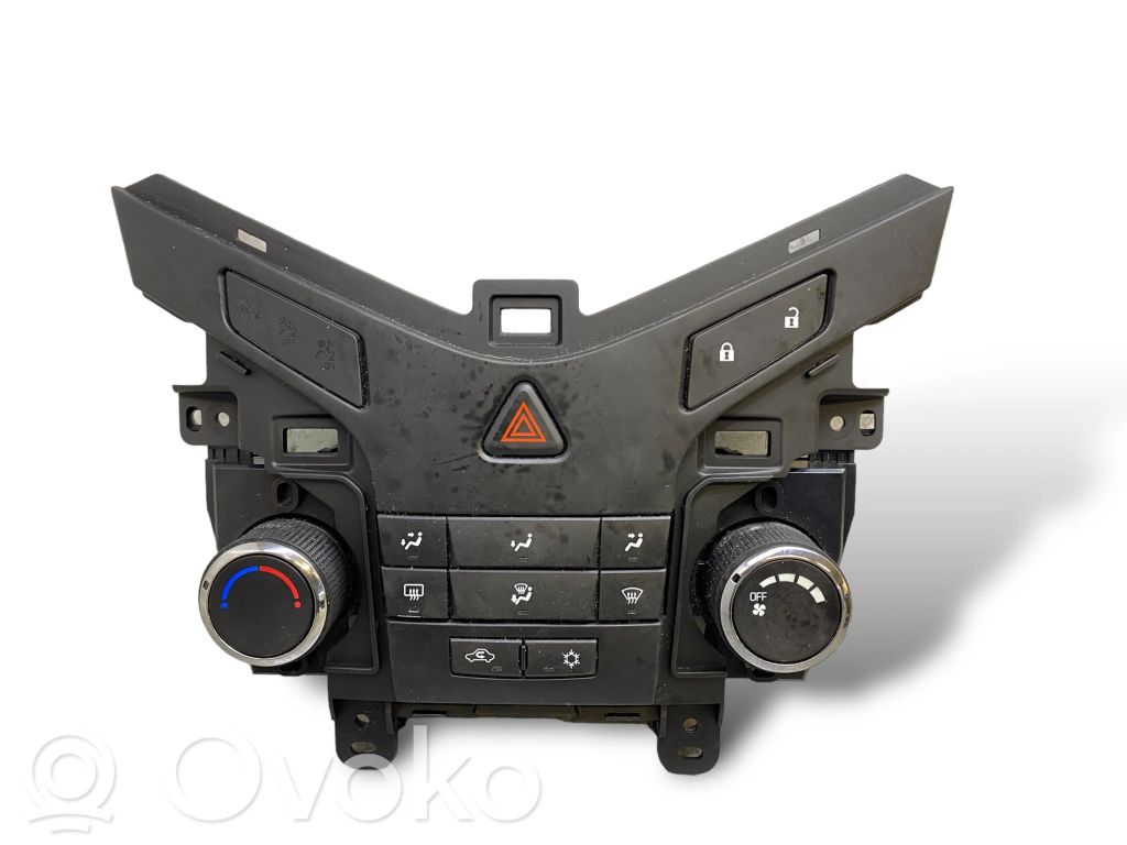 Chevrolet Cruze Oro kondicionieriaus/ klimato/ pečiuko valdymo blokas (salone) 