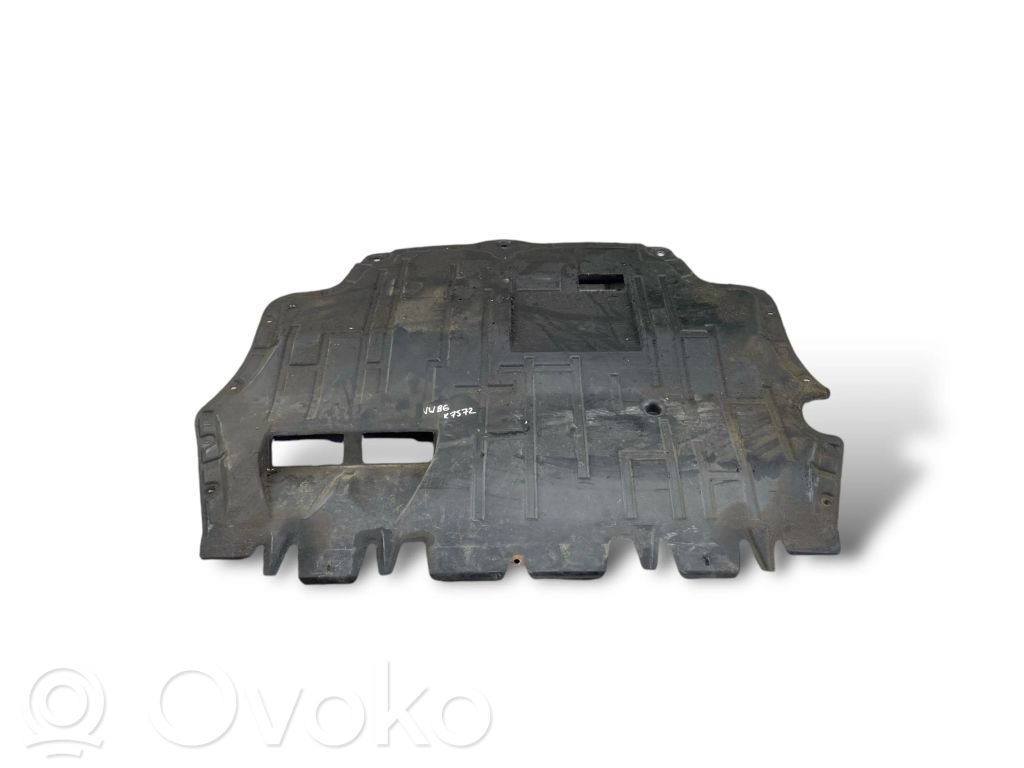 Volkswagen PASSAT B6 Engine splash shield/under tray 