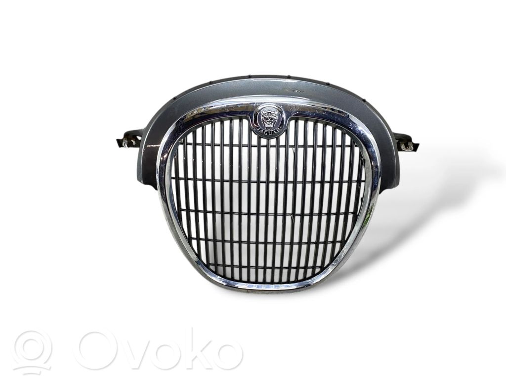 Jaguar S-Type Front bumper upper radiator grill 